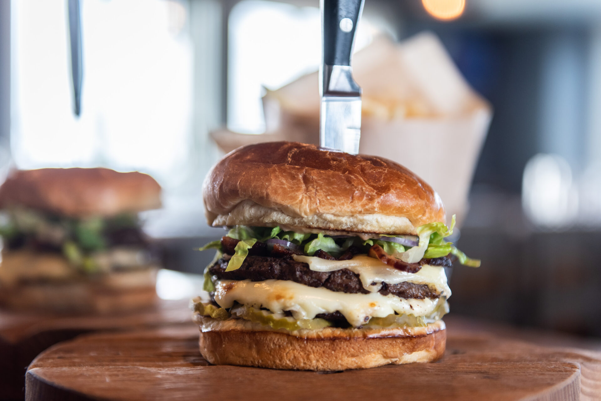 Read more about the article Monday Burger & Beer Night at The Watch