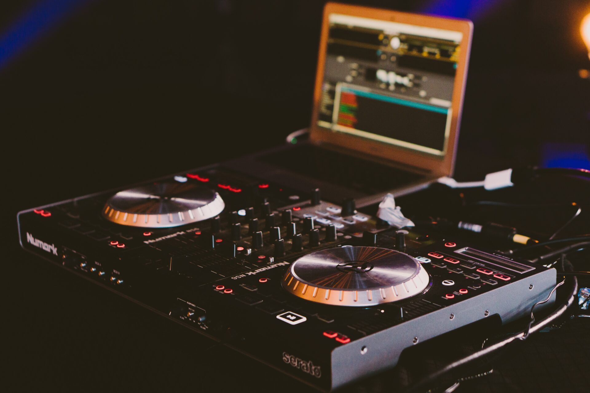 Read more about the article Live Music at The Draftsman