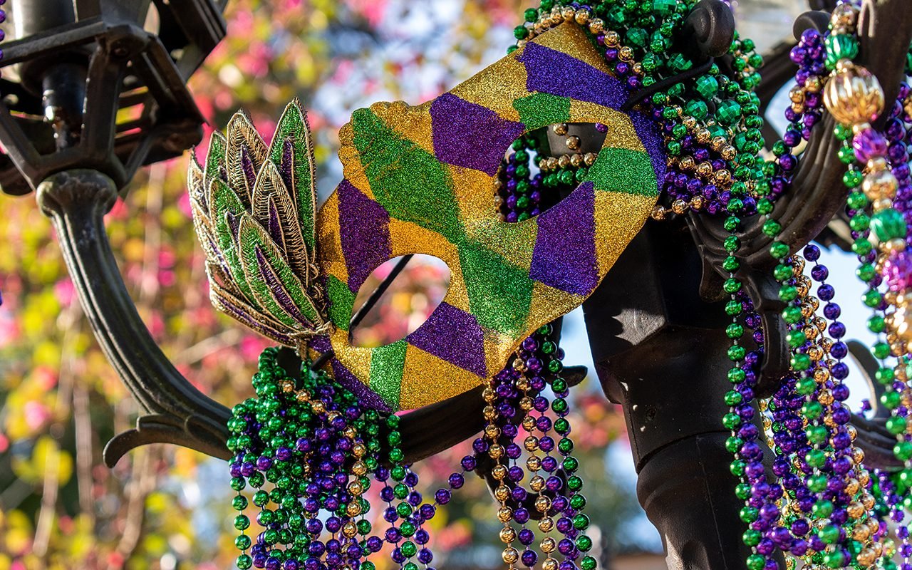 Read more about the article The Draftsman’s Mardi Gras Basement Ball