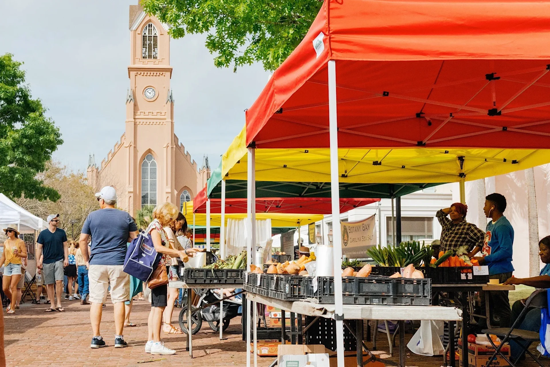 Read more about the article Charleston Farmers Market