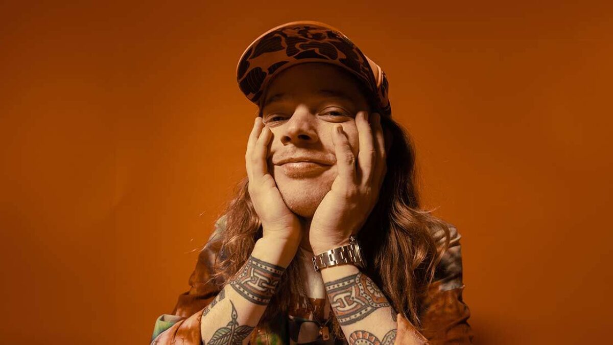Read more about the article Billy Strings Look-Alike Contest at The Draftsman