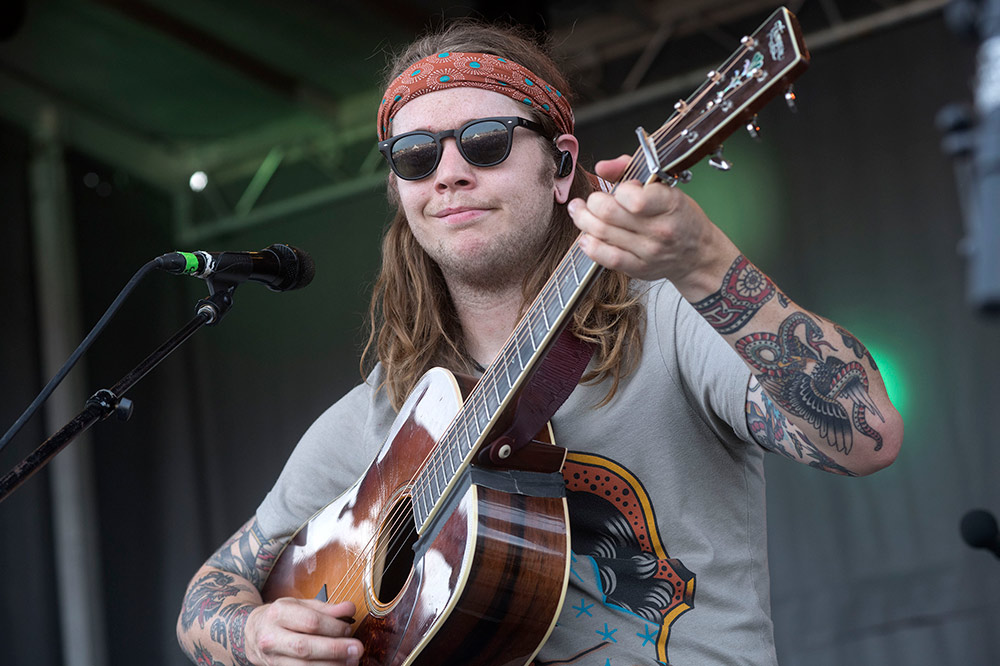 Read more about the article Billy Strings Look-Alike Contest at The Draftsman