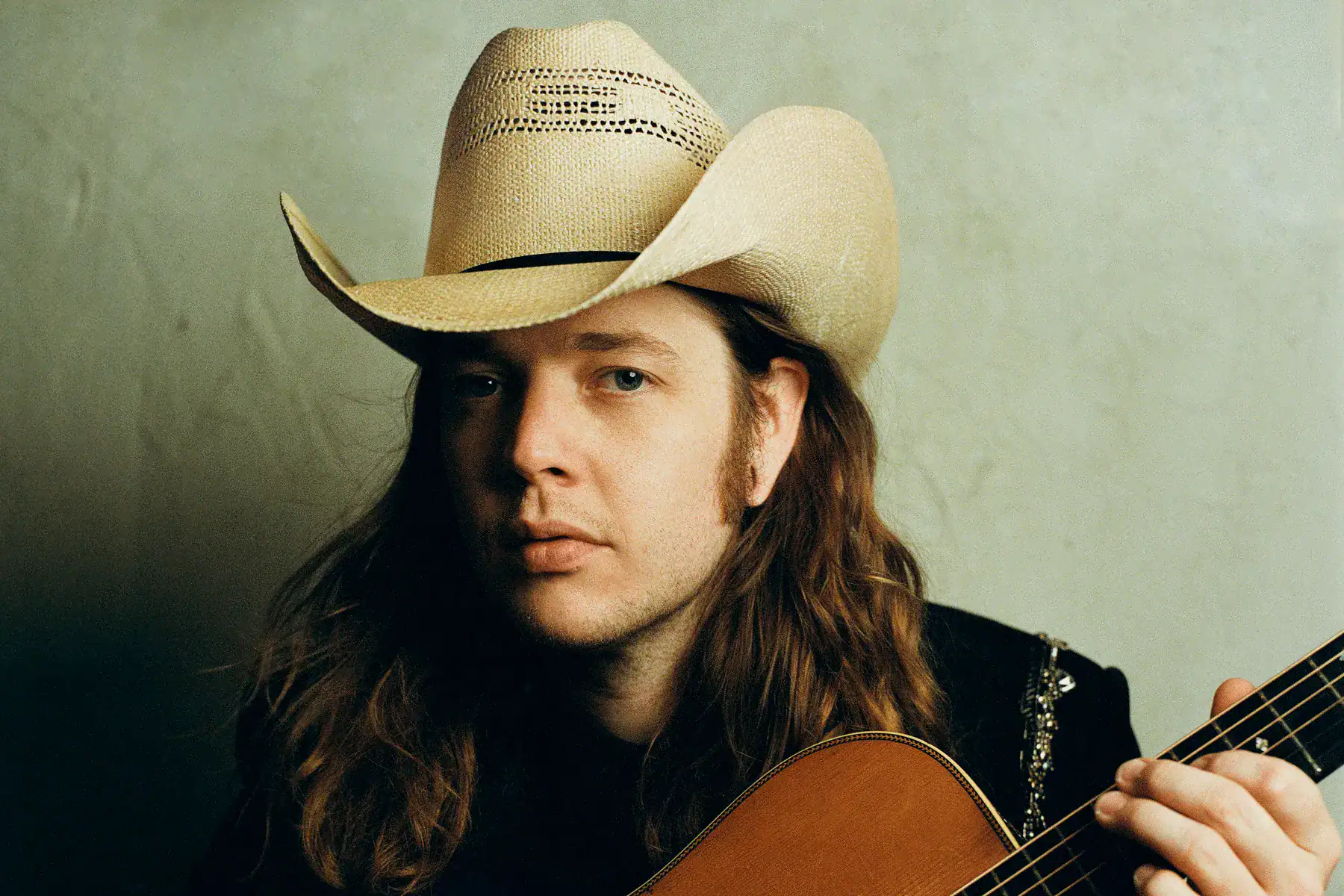 Read more about the article Billy Strings in Asheville: Concert Guide, Venues & Where to Stay