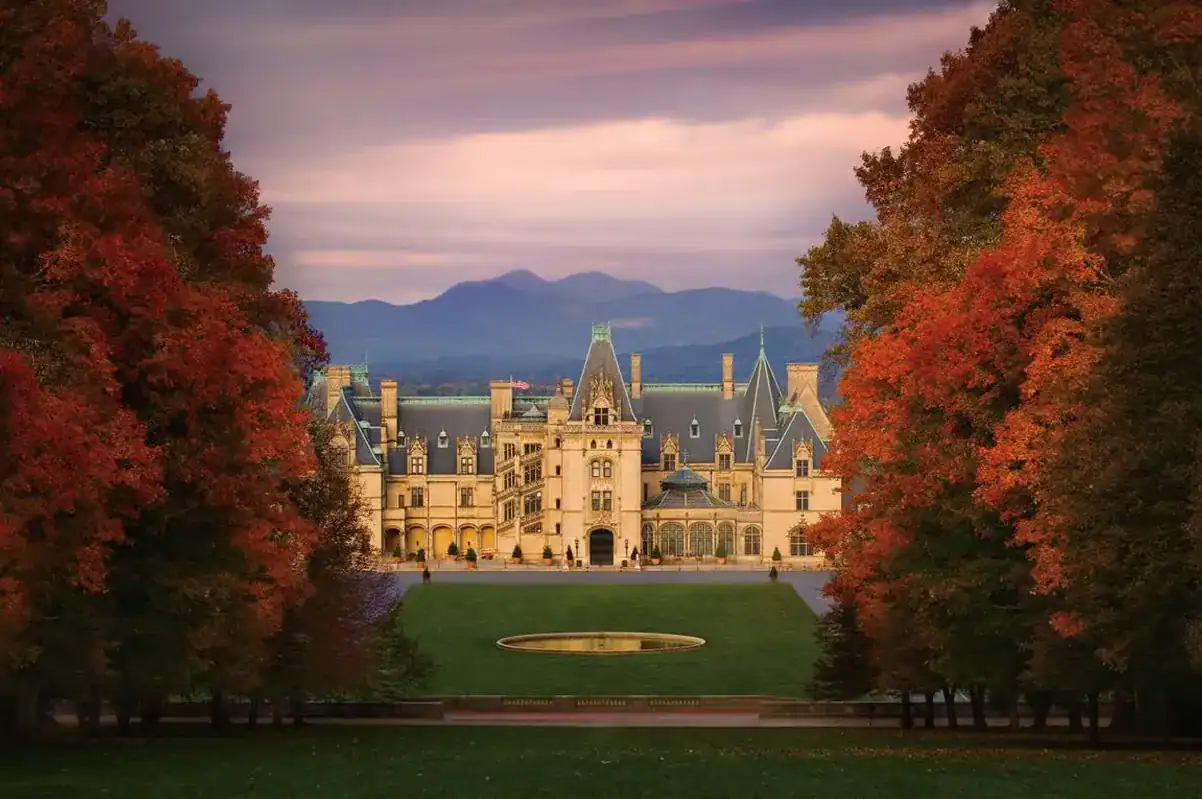 Read more about the article Fall at Biltmore: How to Plan the Perfect Asheville Getaway