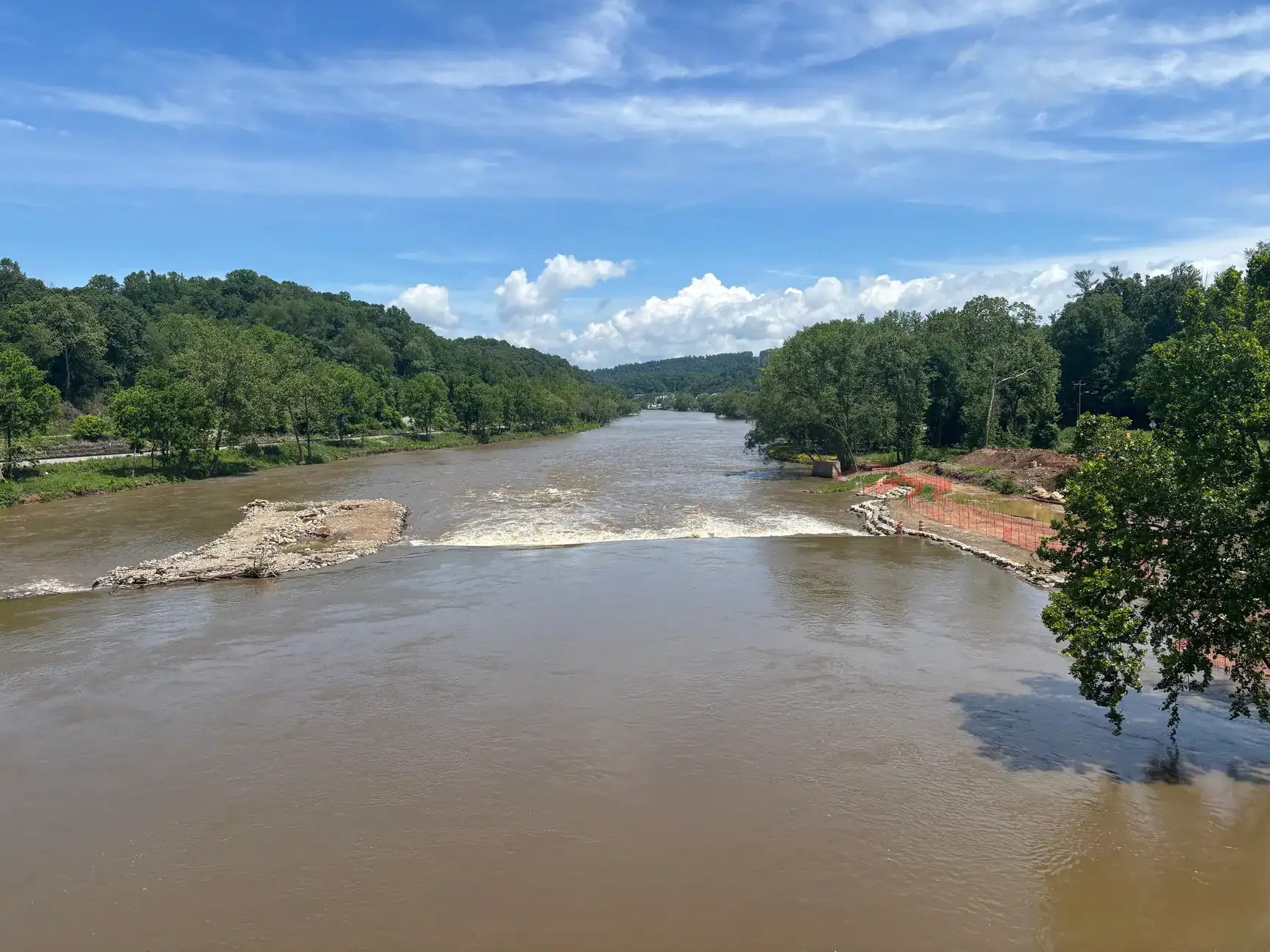 Read more about the article A New Current: Why Taylor’s Wave Is Making Asheville One of 2026’s Most Exciting Outdoor Destinations