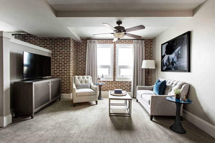 Hotel-PremierBalconySuite-5